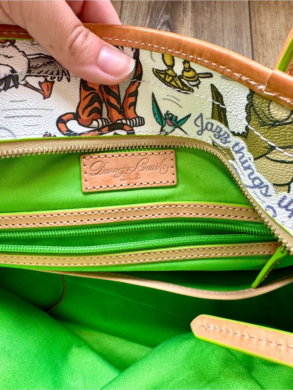 Disney Dooney & Bourke “Sidekicks” Tote Bag | EUC | Large Size | Cream/Green - Picture 12 of 15
